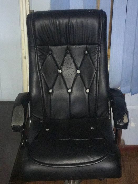 Офисное кресло!!