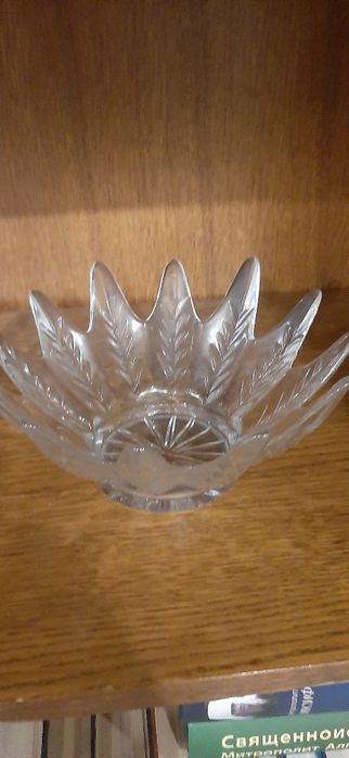 Продаём 2шт вазы красивые