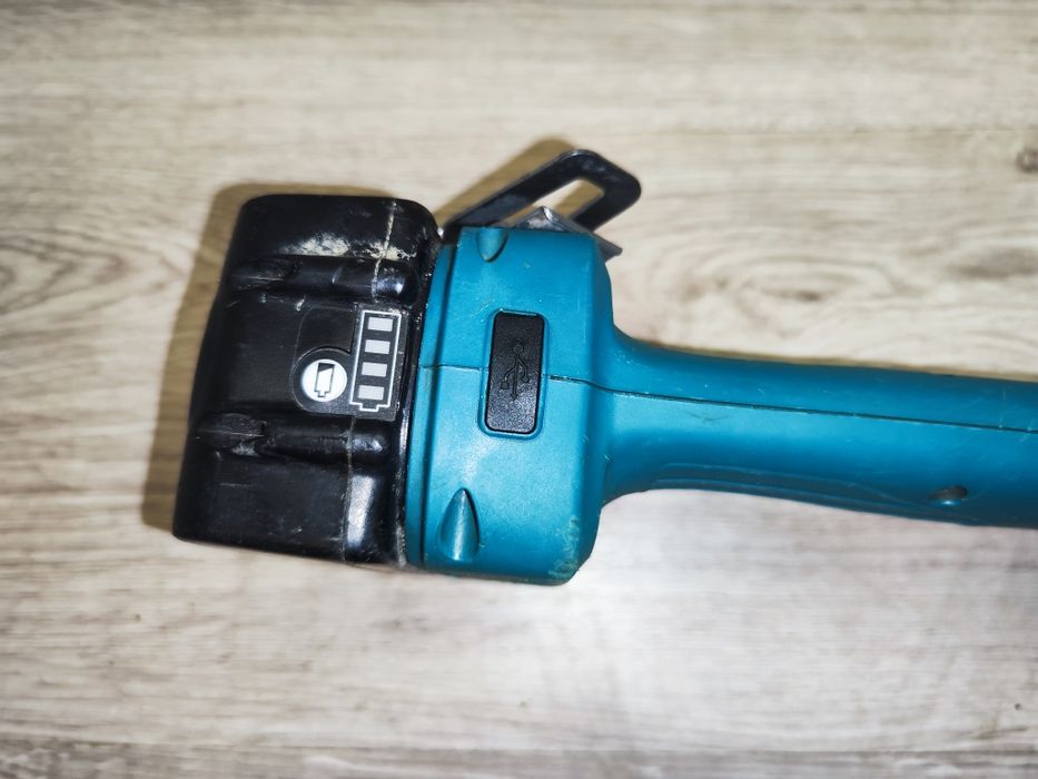 Makita Impact DFL204 F șurubelniță 90 grade 3/8 ipanouri fotovoltaice