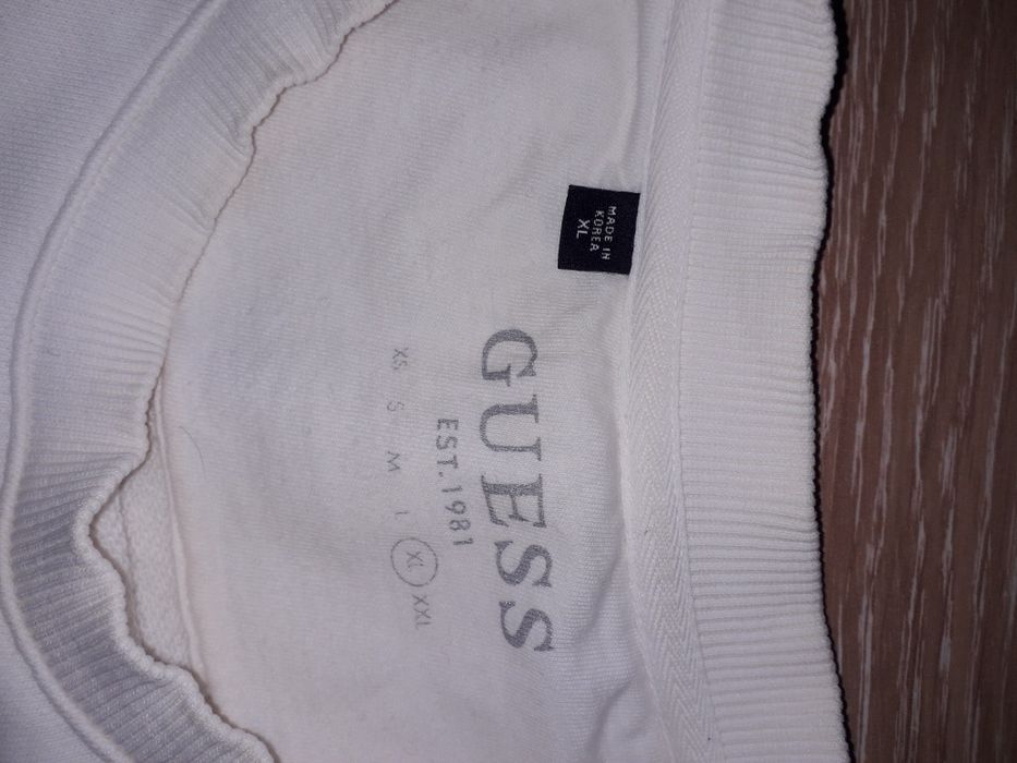 Белый свитшот Guess размер XL