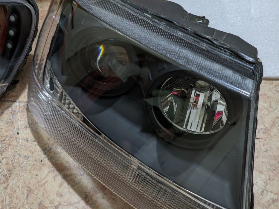 Фары Jeep Grand Cherokee 2 WJ