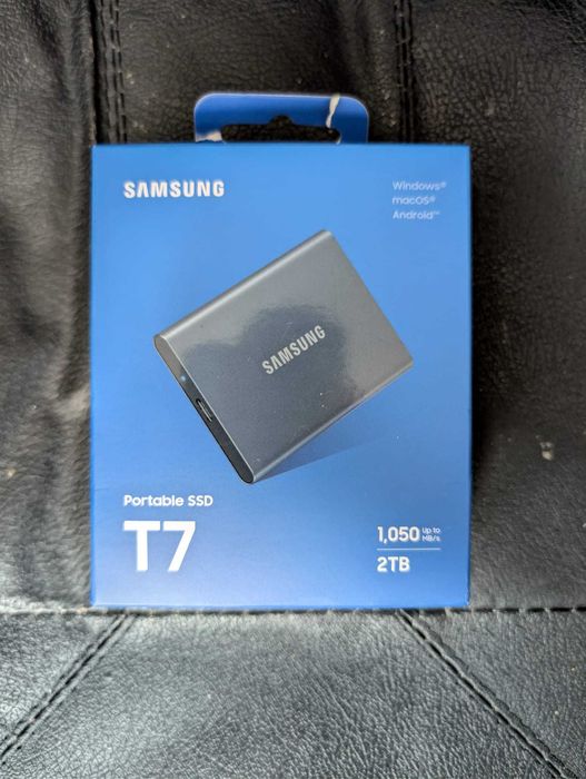 SSD Portabil Samsung T7 / 2TB