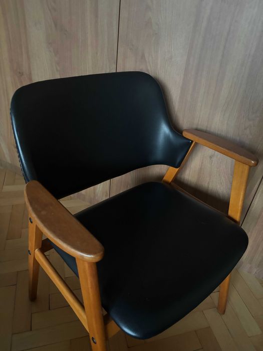 Кресло от средата на миналия век, 70-те години