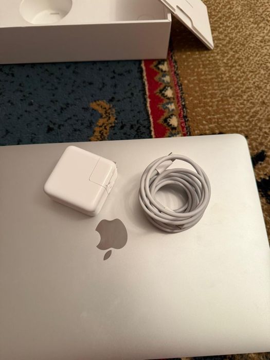 Ноутбук Apple MacBook Air 13 2020