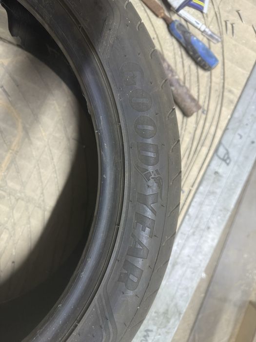 Goodyer 245/45/R20