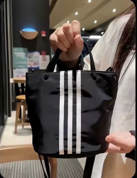 Женская сумочка через плечо