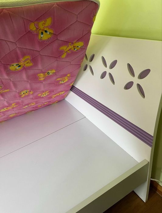 Спалня с матрак . Транспорта е безплатен за София