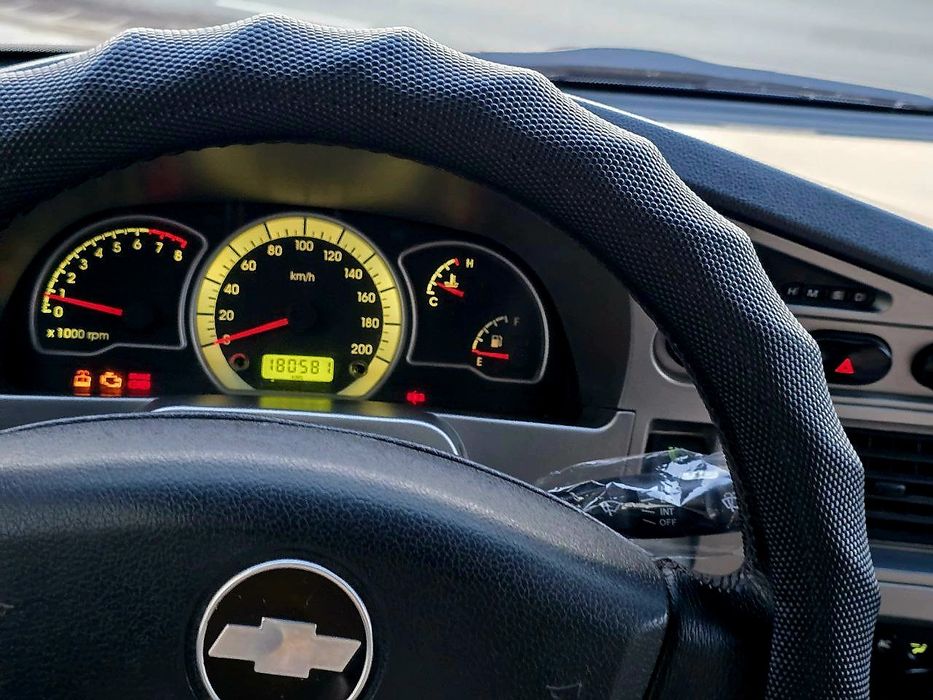 Nexia 2 dons luks yili: 2015 sotiladi