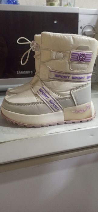 Продам зимние детские дутики