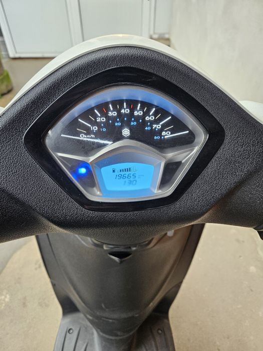 Scuter Piaggio Liberty 2022 – întreținut impecabil + accesorii