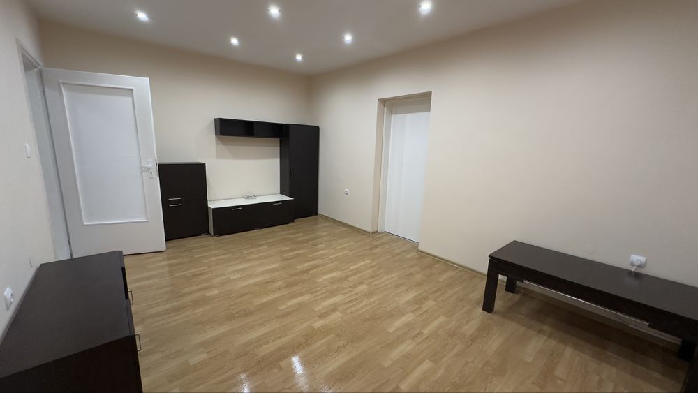 Дава се под наем Двустаен апартамент в Пловдив, Изгрев - 60 кв.м за 229.5 € - Снимка #4