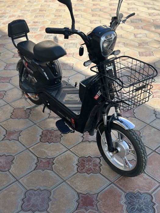 Электромопед в отличном состоянии