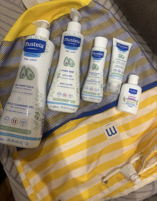 Комплект бебешка козметика с раница Mustela