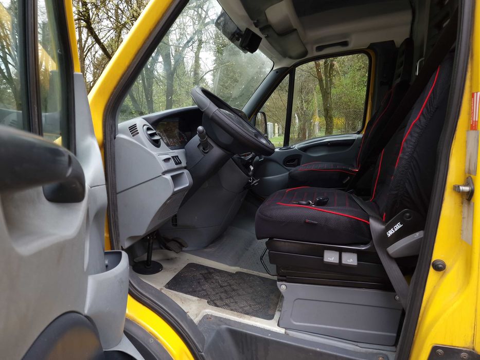 IVECO AUTOUTILITARA  an 2009 diesel 2,3 l