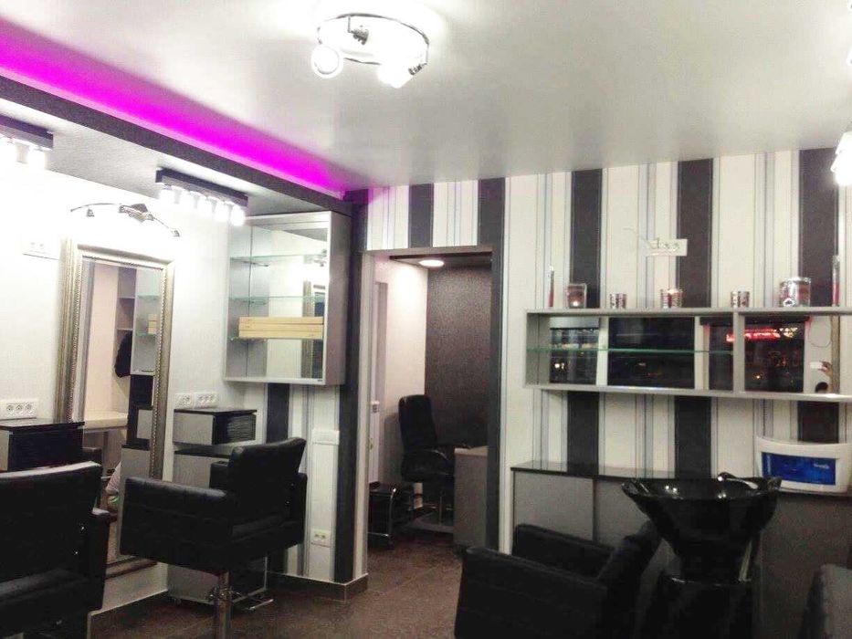 GARSONIERA/SALON infrumusetare DE VANZARE - Direct Proprietar