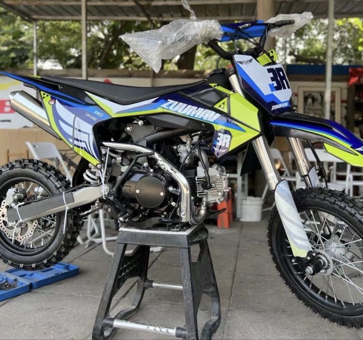 Мотоцикл Kayo и Zuumav