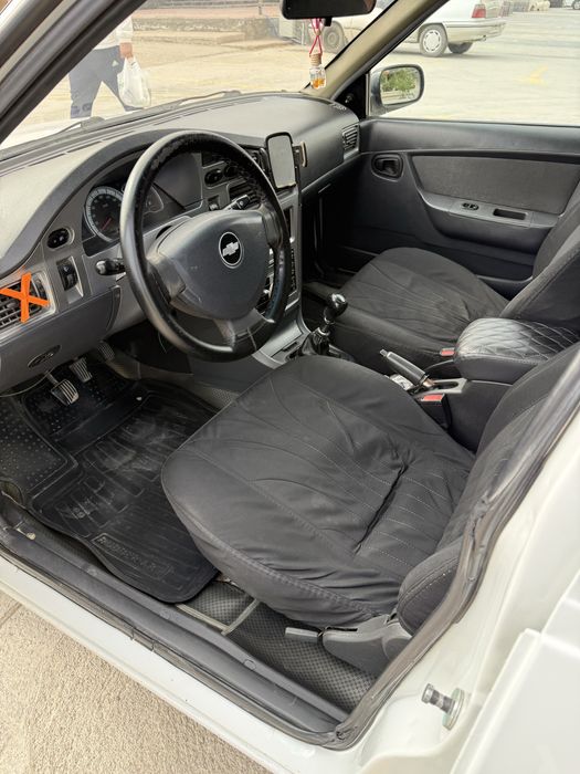 Nexia 2 сотилади