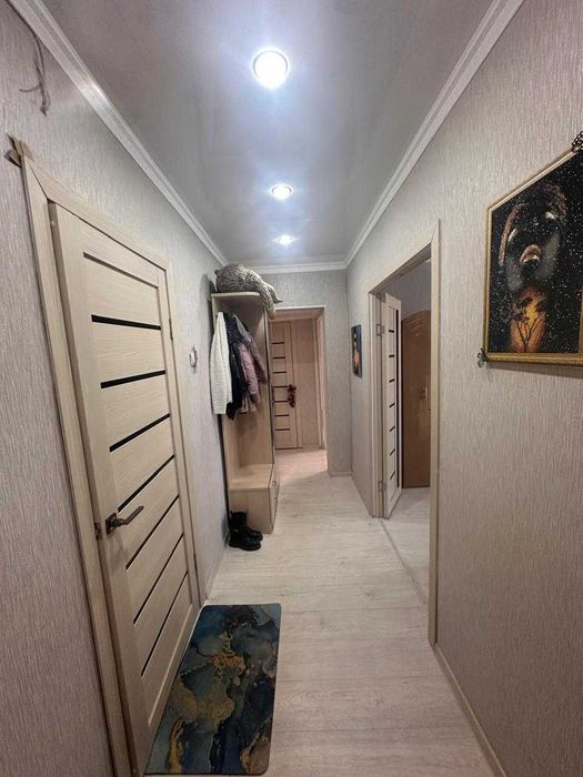 Продается 2 комн квартира гор. Строителей,4