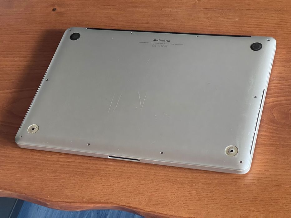 MacBook Pro 15' inch,16G RAM, 1TB SSD,i7,Dual Graphic Card, mid 2015