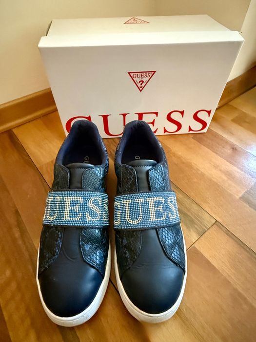 Оригинални обувки Guess с камъни