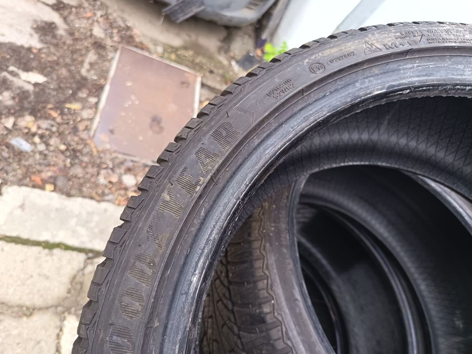 Anvelope MS iarna 225 40 18 Goodyear 2021 5.5mm