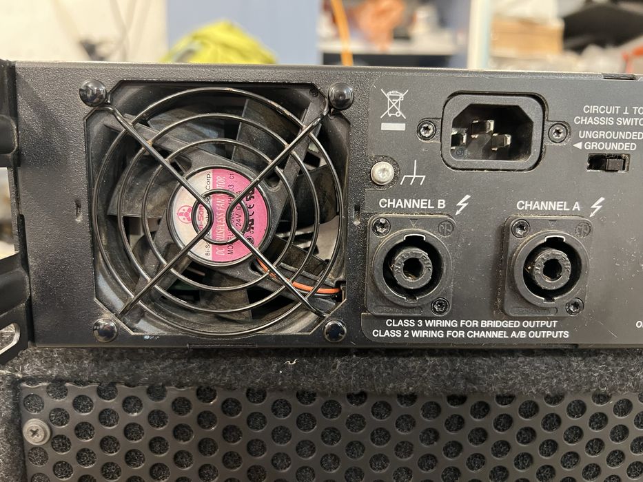 Усилвател Electro Voice Q1212