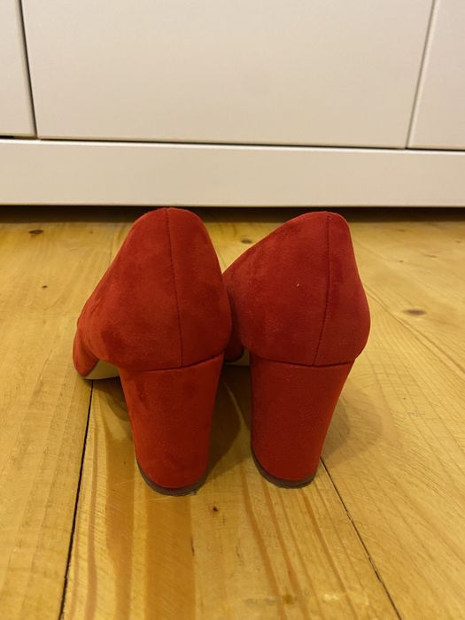 Pantofi cu toc, rosii