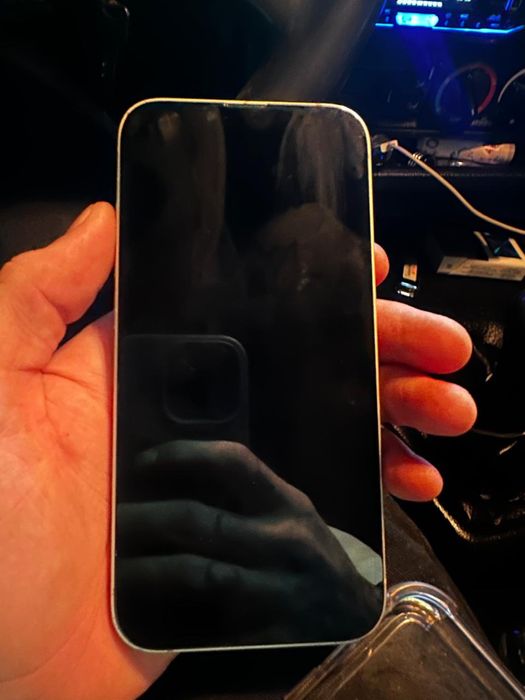 Продам айфон 13 128г акб 82