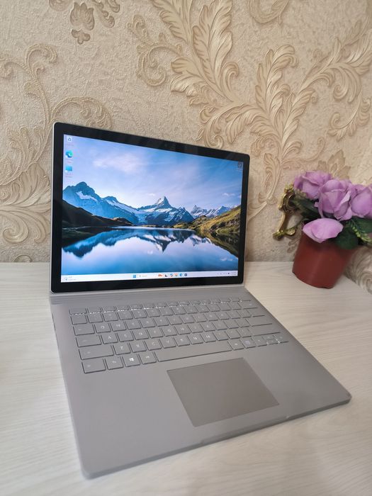 Microsoft Surface Book 2