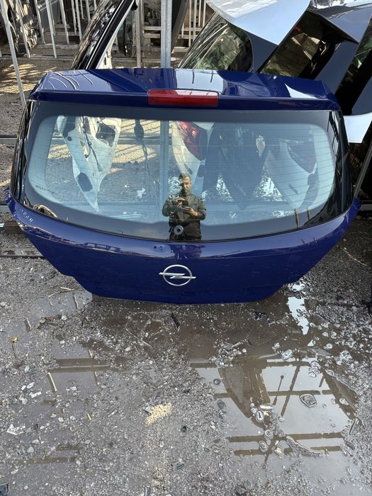 Заден капак за Opel Astra H 2010год.