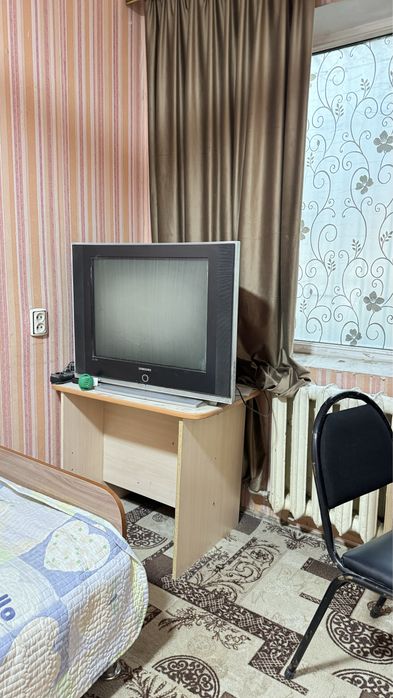Телевизор samsung 72см