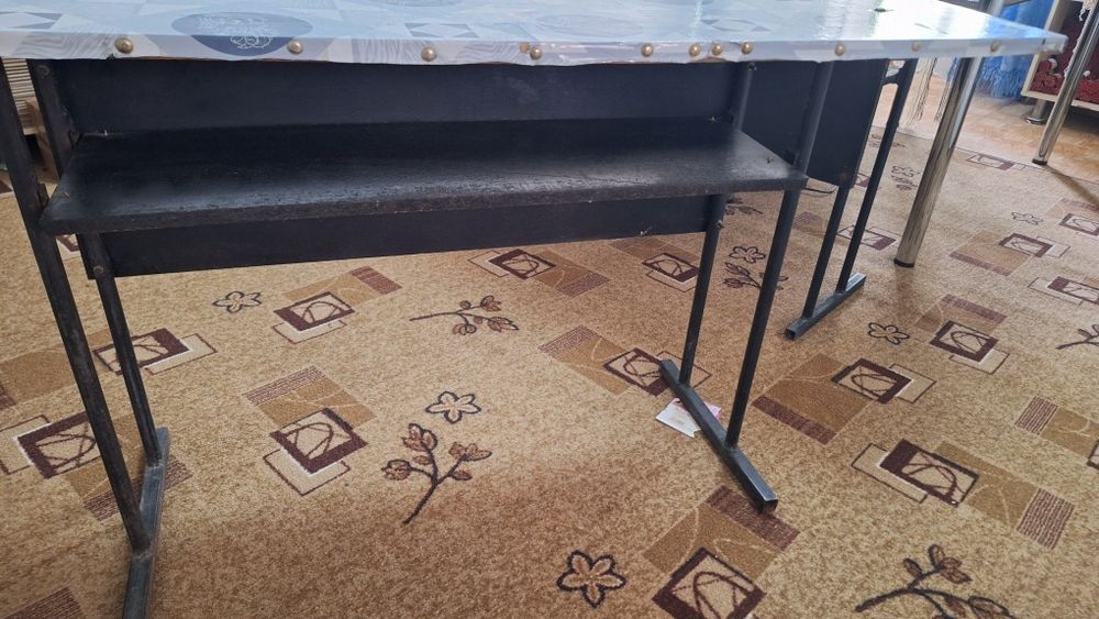 Продам парту школьную