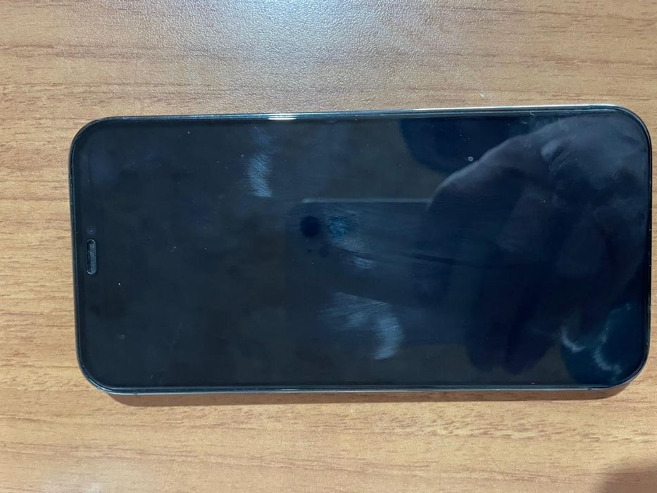 Продам айфон 12 про