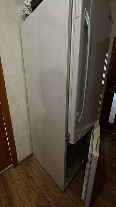 Продам холодильник Panasonic