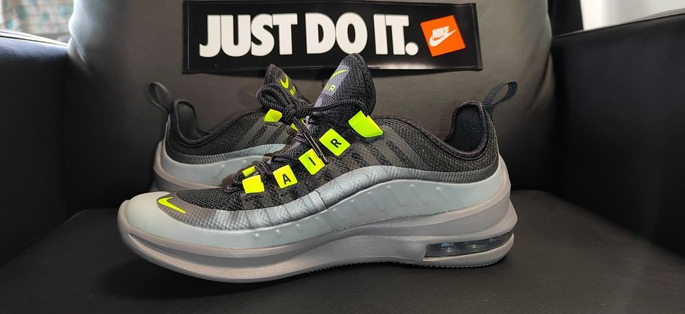 Nike Air Max Axis, номер 36,5
