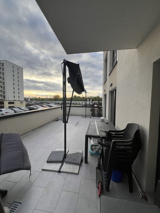 Vanzare ap 3 camere cu terasa mare , loc de parcare inclus, complx rez