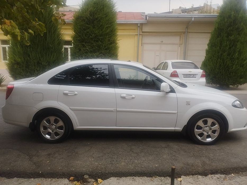 Автомобиль GENTRA