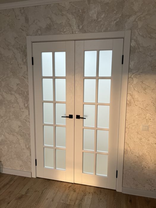 Установка межкомнатных дверей.