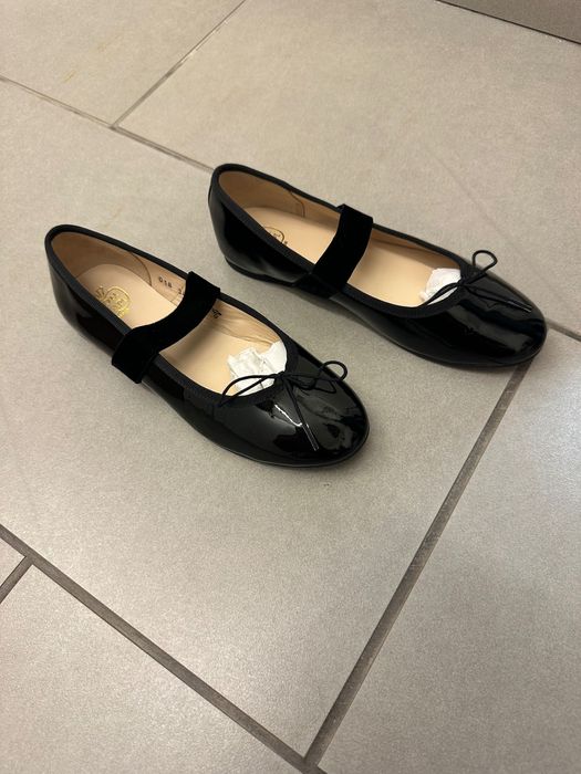 Детски елегантни черни обувки за момиче на POM D'API