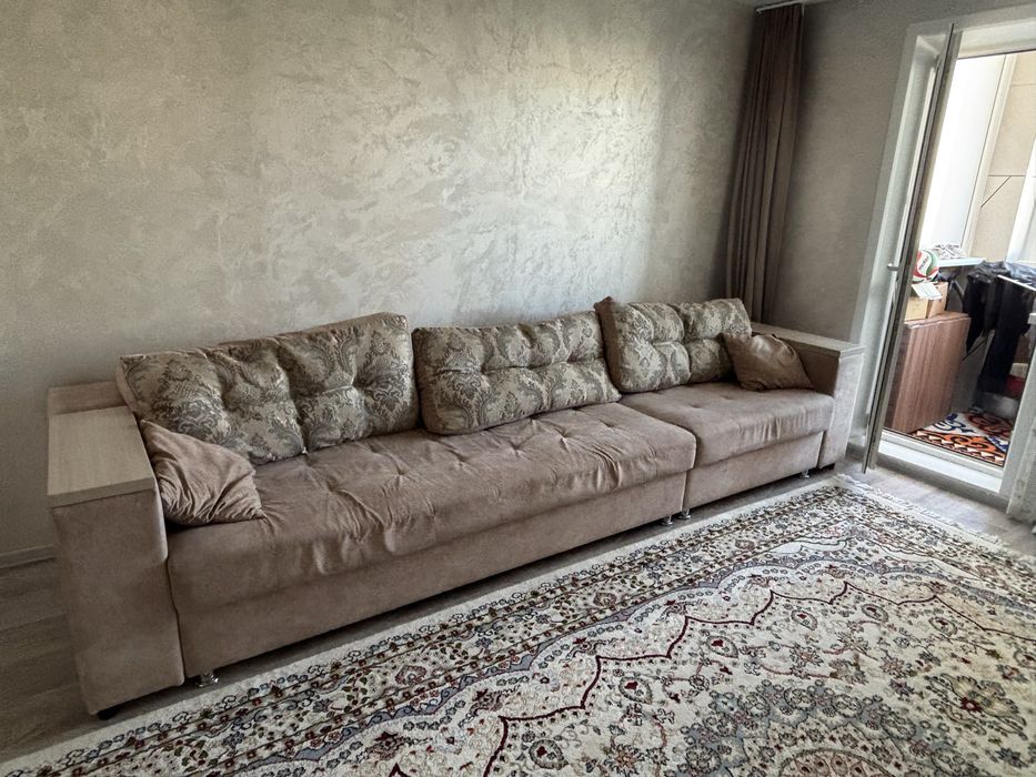 Продам диван 3.5 метра