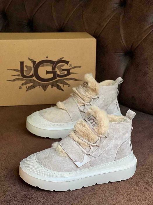 Ugg calduroase pentru sezonul rece