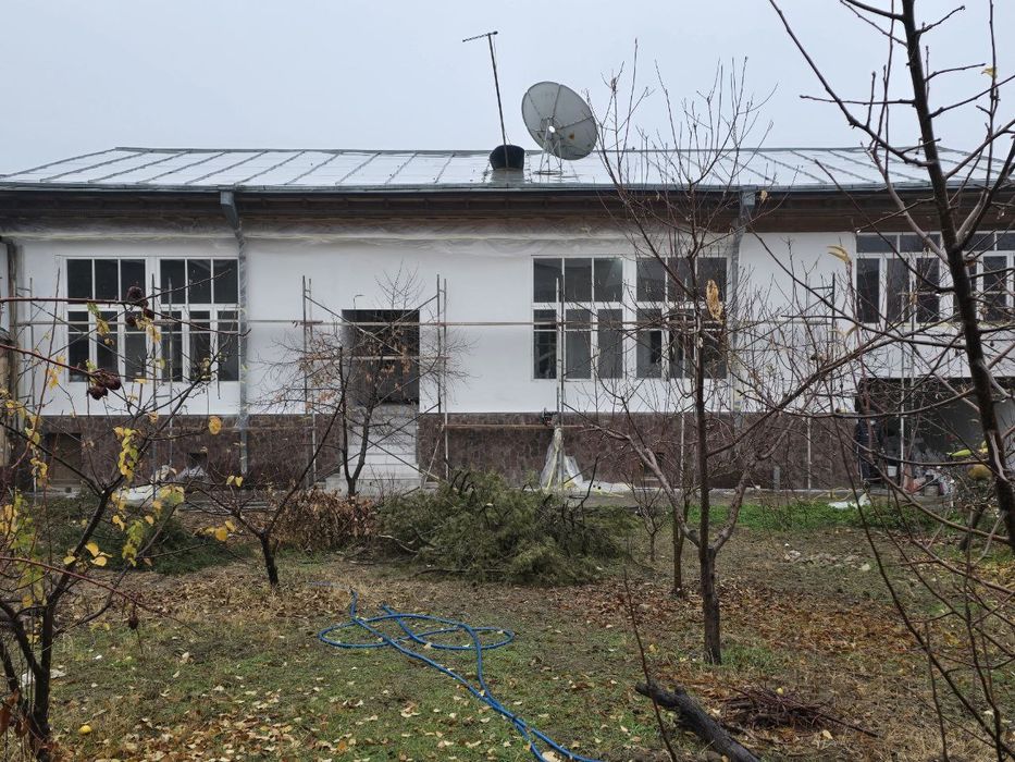 Nazarbek tarnov baliqchida retrom yer uy Sotiladi!