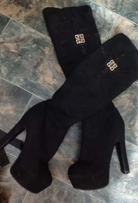 Продам обув по 2000