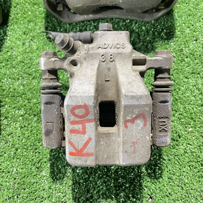 Суппорт тормозной Camry 40 / 45 Toyota