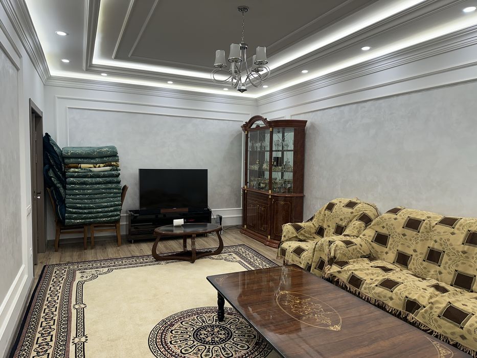 Ц-квартал. Uy va uning ostidagi noturar bino sotiladi