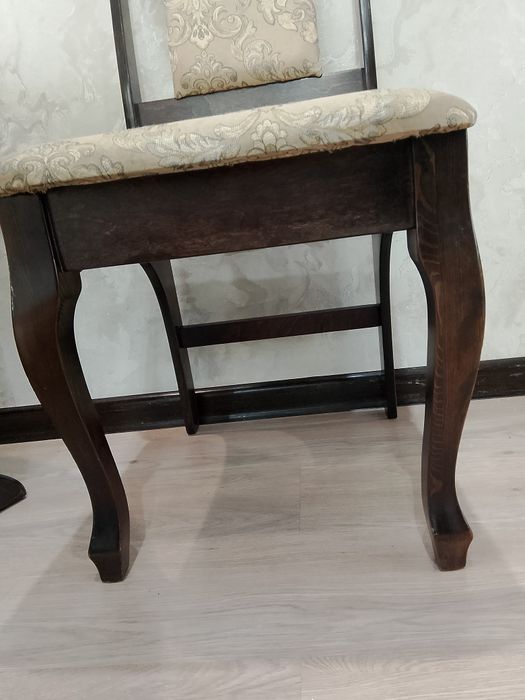 Продам стол со стульями