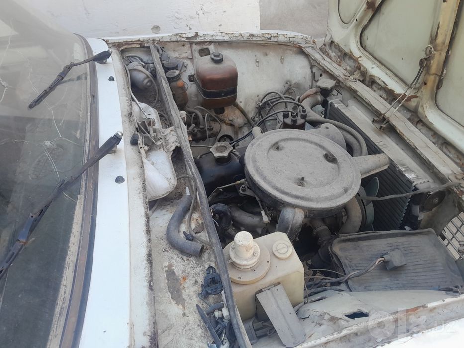 Vaz 011 moshina naqtga sotiladi  biroz ishi bor
