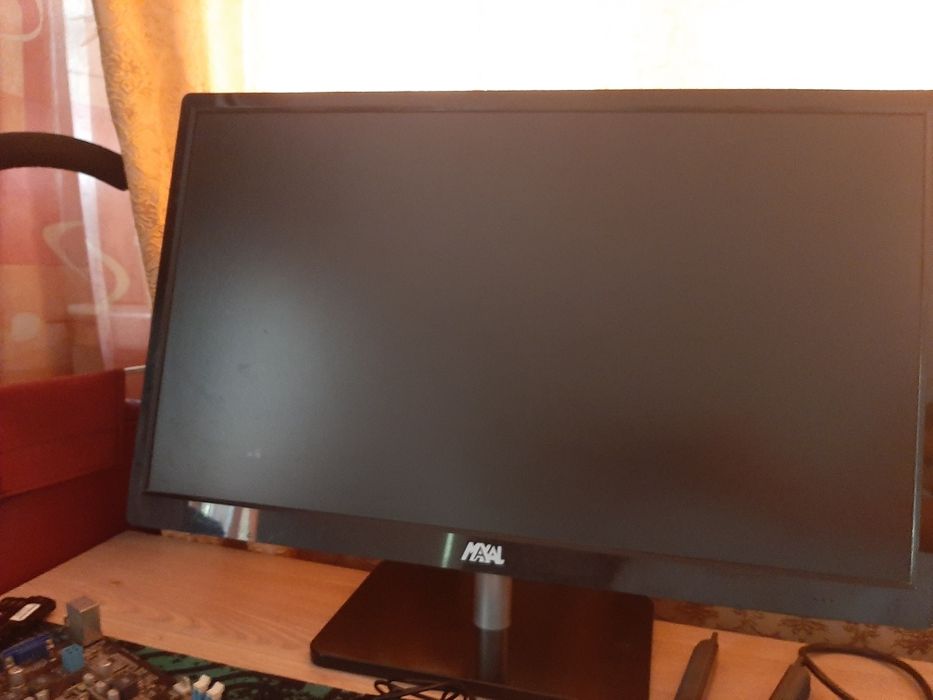 Продам монитор MAXAL