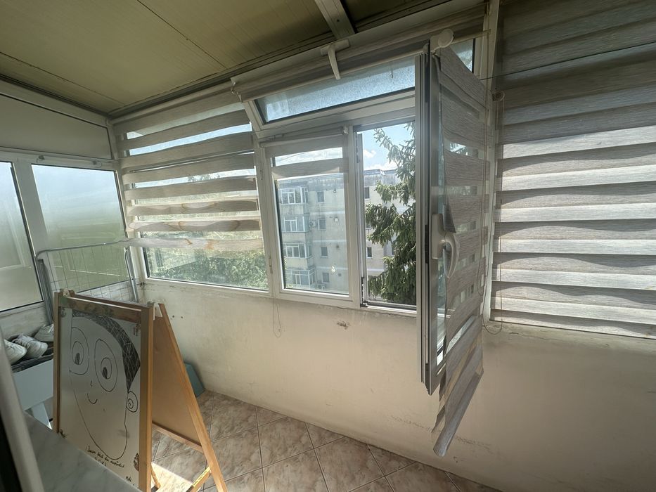 Vand apartament 2 camere semidecomandat zona Prundu  67mp
