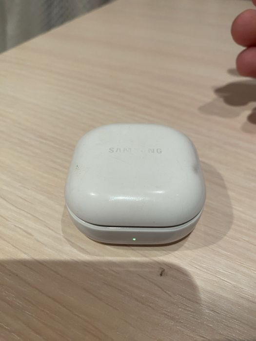 кейс от Samsung Galaxy Buds 2